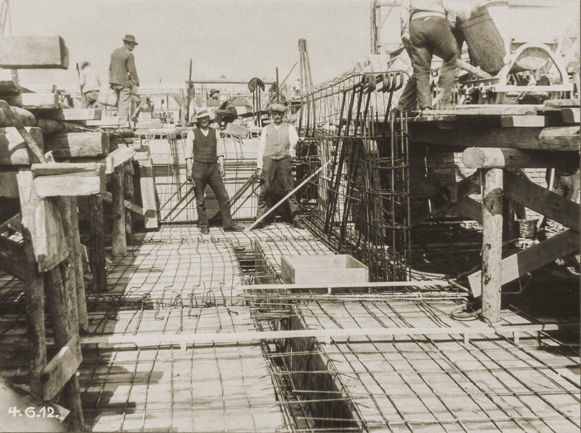 Completion of the reinforced concrete roof