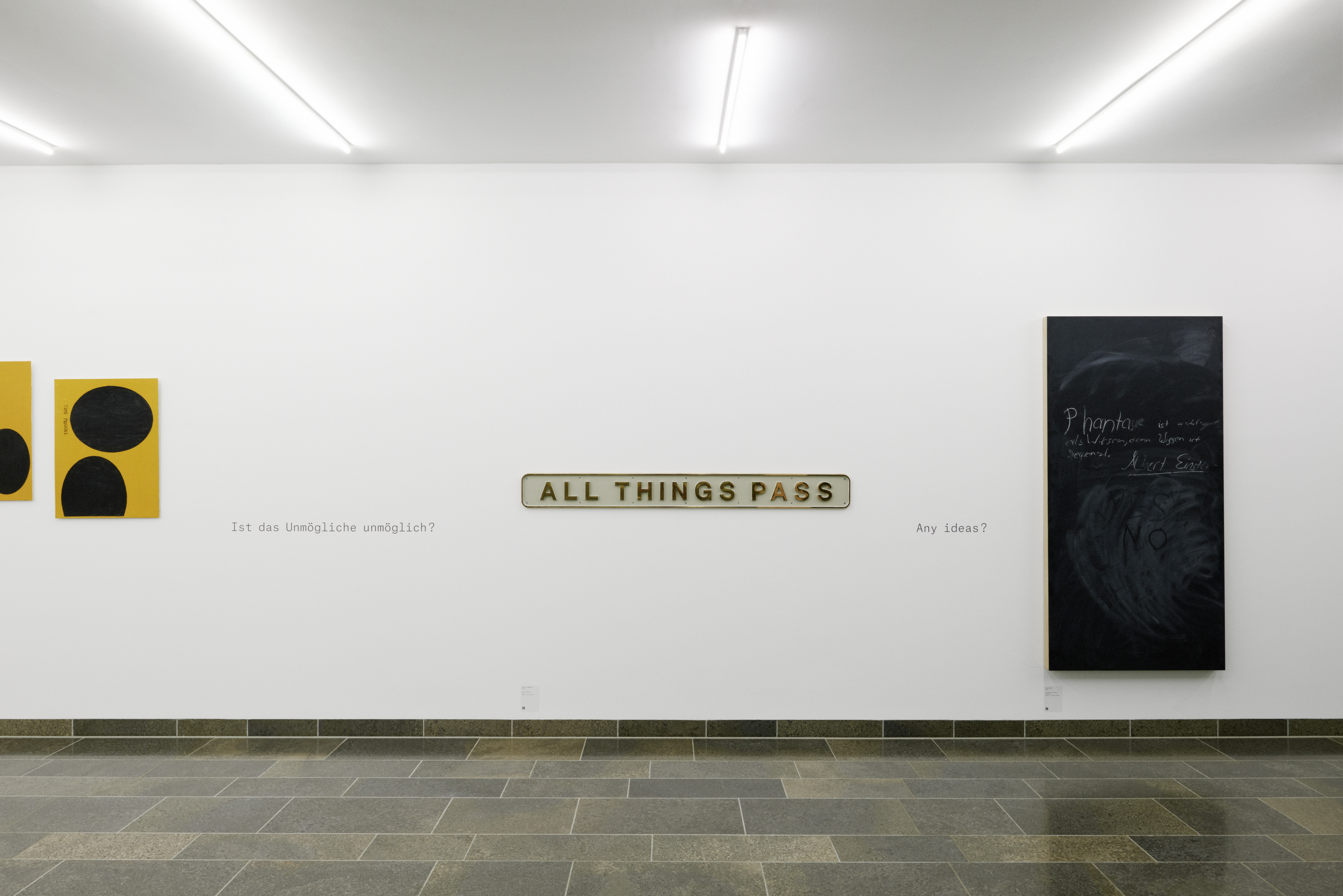 Blick in die Ausstellung Q&A, 2016-2017 - Werke von Andy Hope 1930; Darren Almond; Ecke Bonk