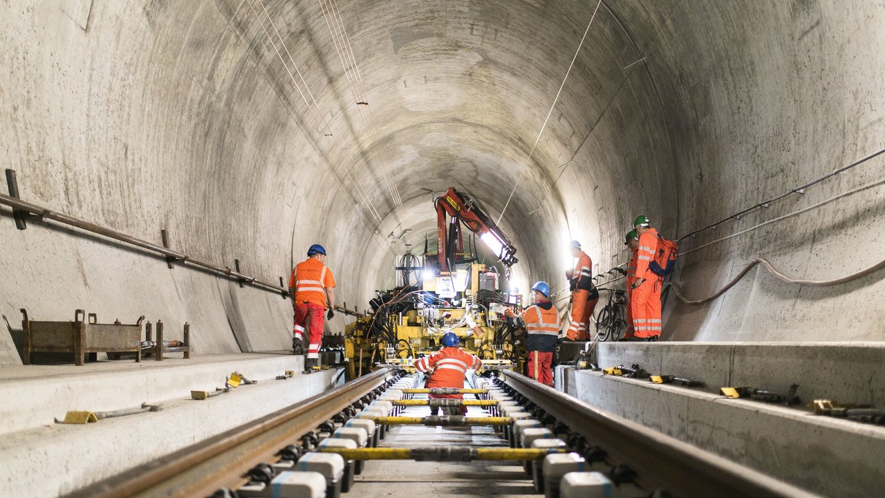 Gotthard base tunnel – Six questions about risk management Gotthard base tunnel – Six questions about risk management