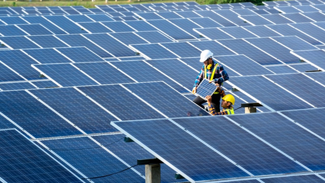 Sustainable Construction: a long-term large-scale solution for the housing market Sustainable Construction: a long-term large-scale solution for the housing market