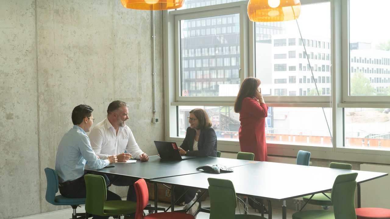 Secure and easy Collaboration Secure and easy Collaboration