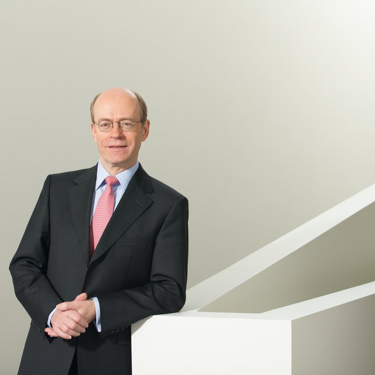 Dr. jur. Nikolaus von Bomhard