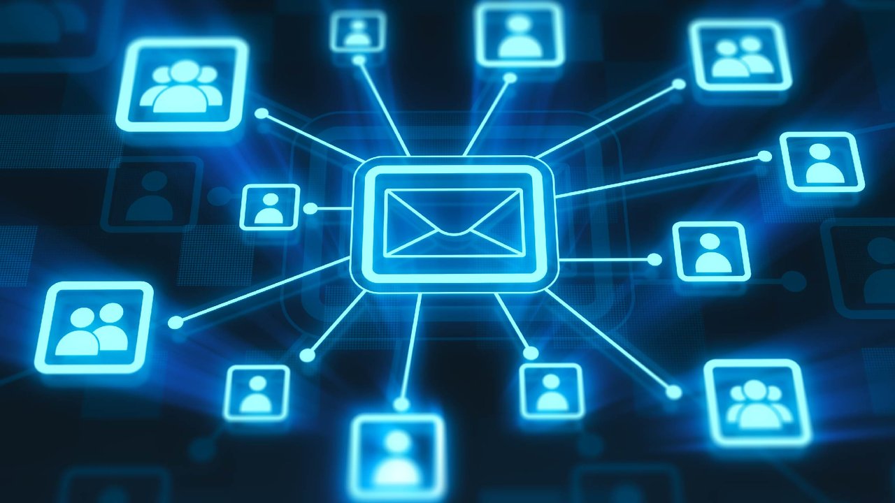 Connected network of email reach