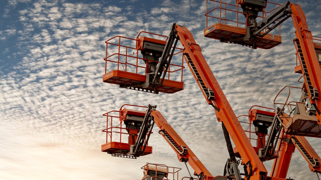 Mobile elevating work platforms
