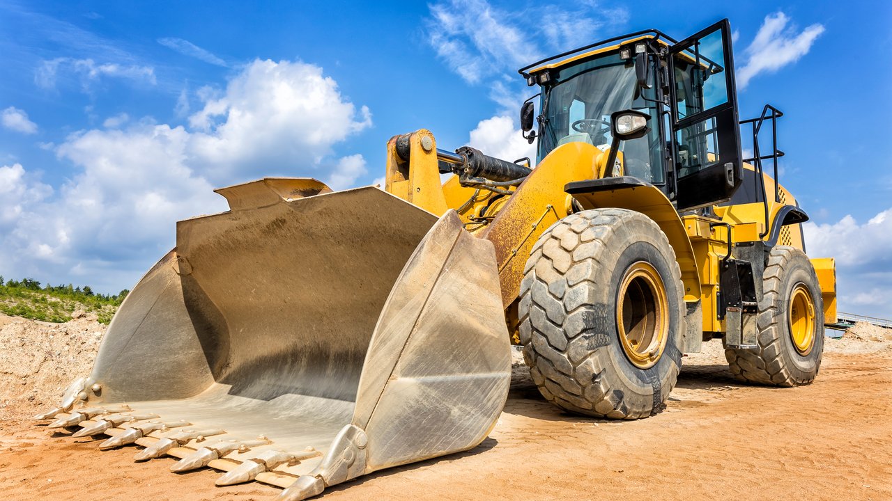 Loading shovel