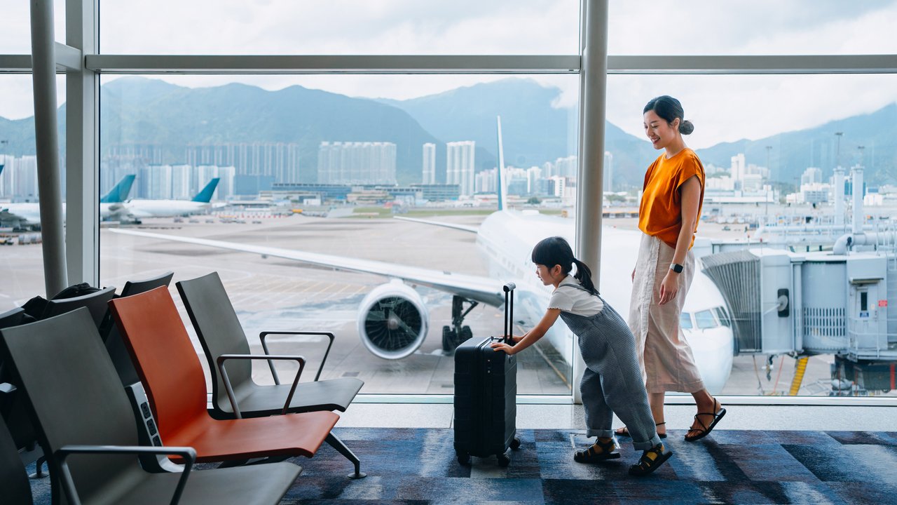 Partner with us to manage your aviation risks