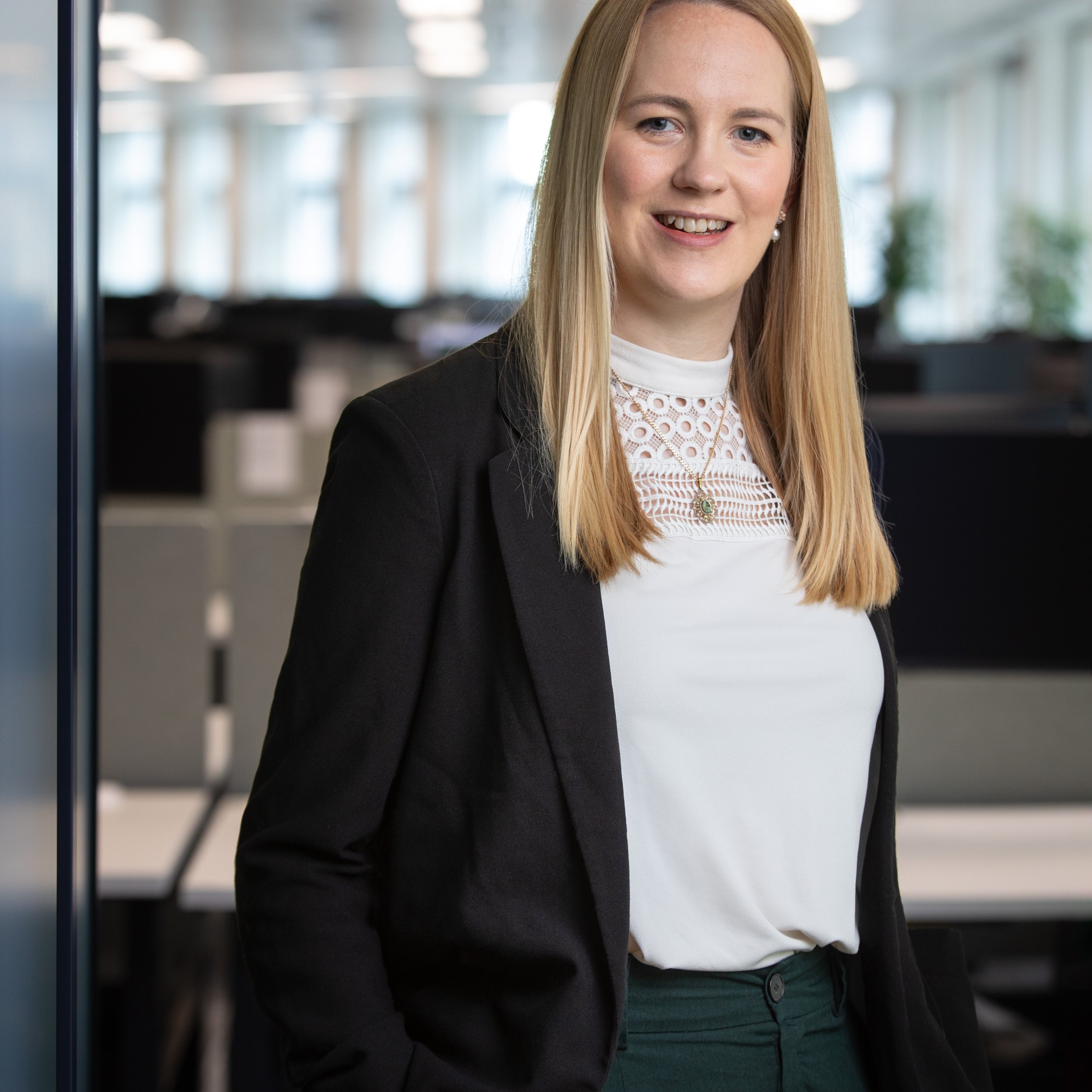 Emma-Phillips portrait photo 