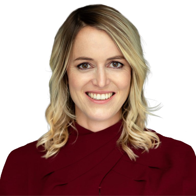 Headshot photo of Julia Kromer, CUO Surety for Munich Re Specialty - Global Markets